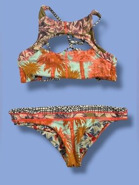 Maaji reversible woman’s  Swim Set tropical  bikini lined lightly size S/M